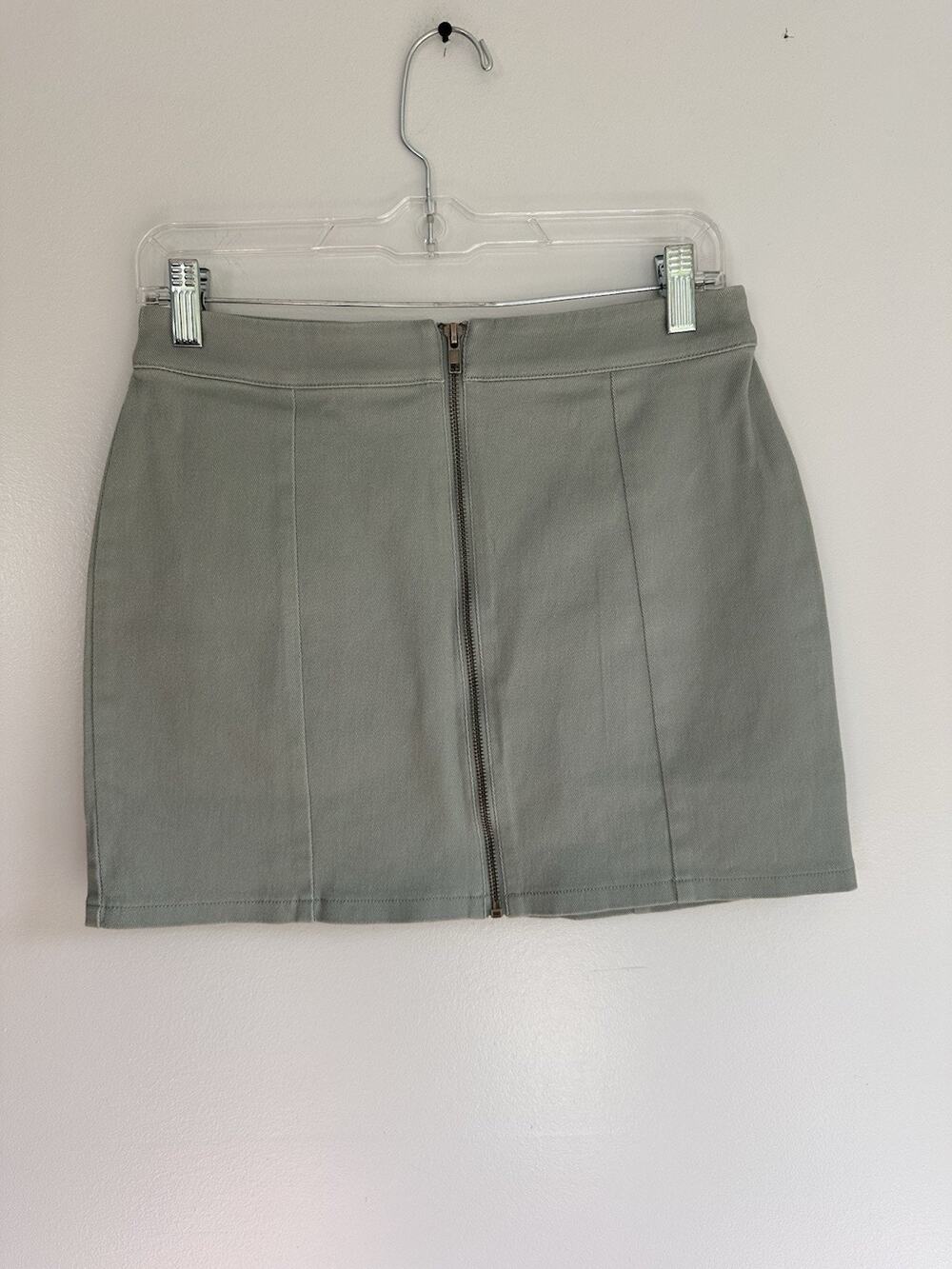 Forever 21 Front Zip Mini Skirt Gray/Green Cotton Poplin Size Medium
